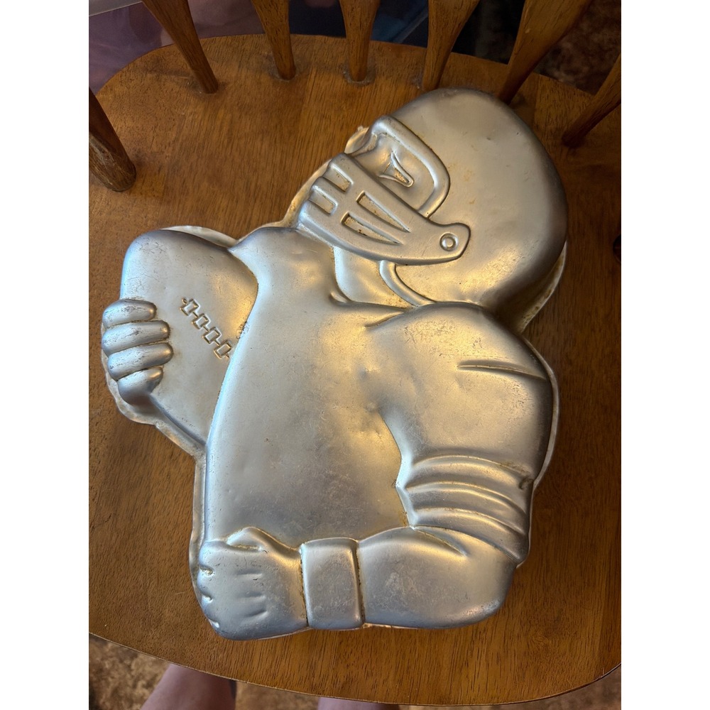 Vintage 1987 Wilton Football Player Cake Pan 2105-4610 Aluminum Sports Mold